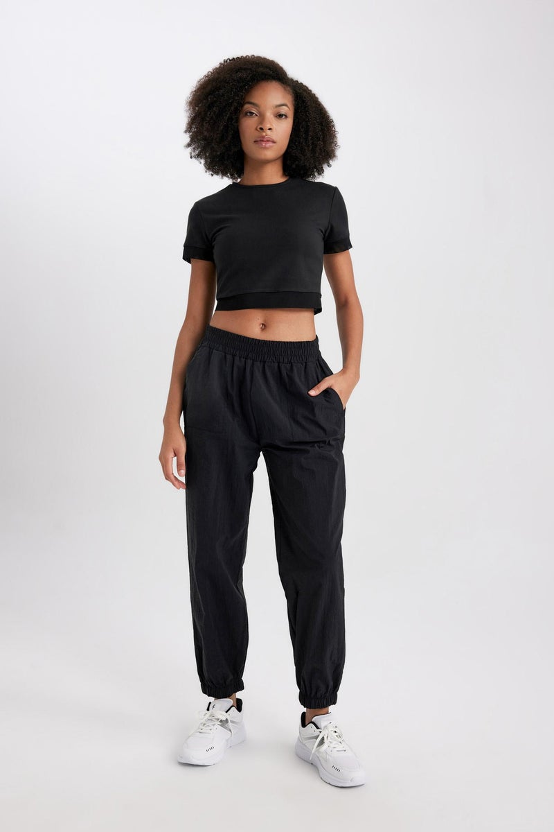 Woman DeFactoFit Oversize Fit Parachute Trousers