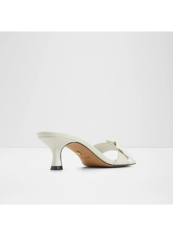 الدو Sandal