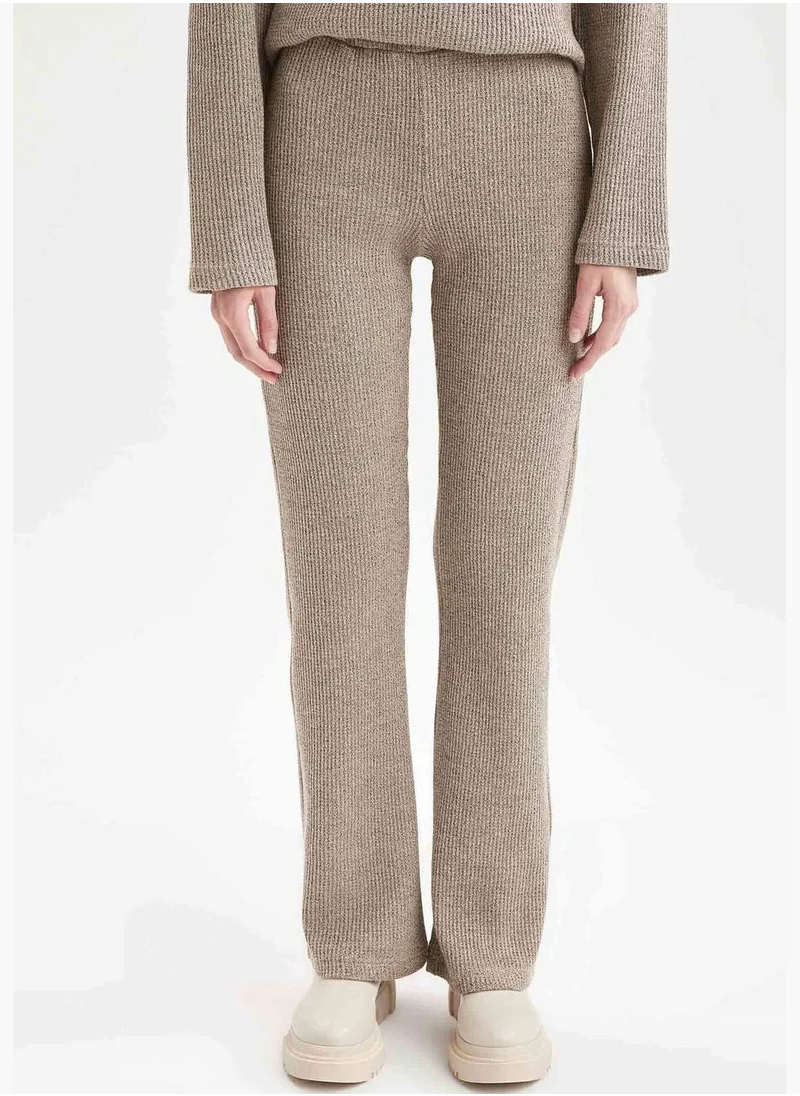 ديفاكتو Regular Fit Cable Knit Chinos