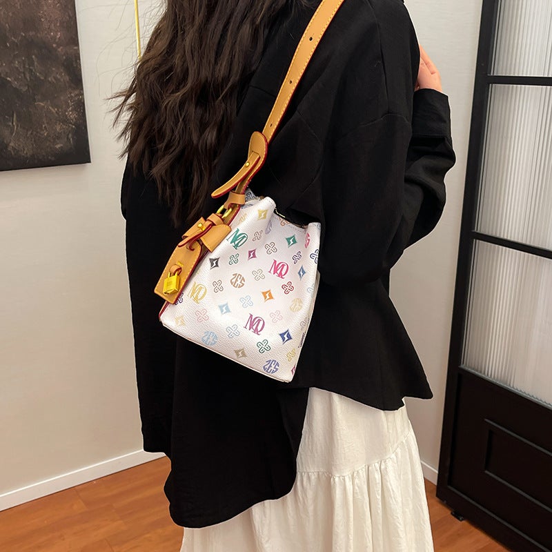 Fashion Design Export New White Three-Color Portable Bucket Bag High-End Large-Capacity Printed Shoulder Crossbody Bag - Image 4