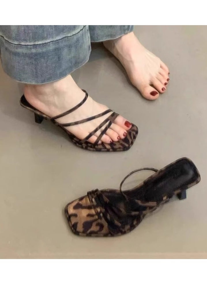 Elegant And Versatile Slippers With Exposed Toes - Image 2