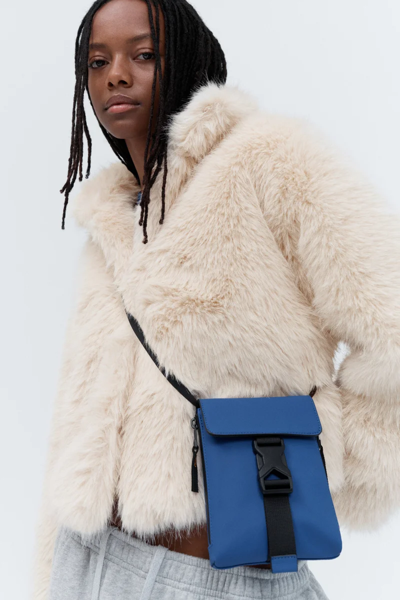 Fluffy funnel-collar jacket