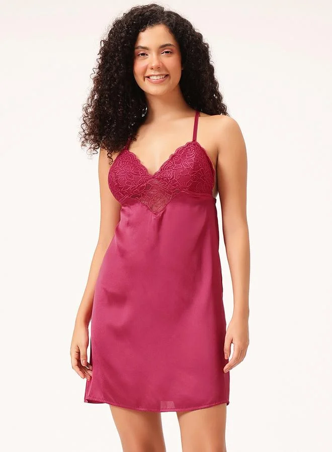 كلوفيا قميص نوم ساتان بأربطة كروس متقاطعة