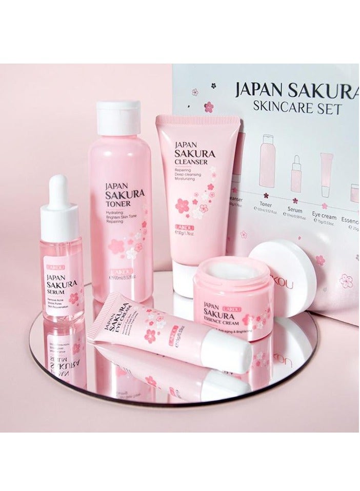 لايكو مجموعة لايكو اليابان للعناية بالبشرة بزهرة ساكورا، ٥ قطع | مجموعة متكاملة للعناية بالوجه، تتضمن منظفًا، وتونرًا، وسيرومًا، وكريمًا للعينين، وكريمًا مُرطِّبًا، وواقيًا من الشمس | مُرطِّبة، ومُفتِّحة، ومضادة للشيخوخة | للاستخدام ليلًا ونهارًا - Image 1