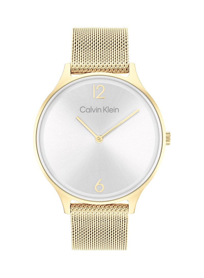 CALVIN KLEIN ساعة يد تناظرية دائرية مقاومة للماء مع حزام ذهبي 25200003 - Image 2