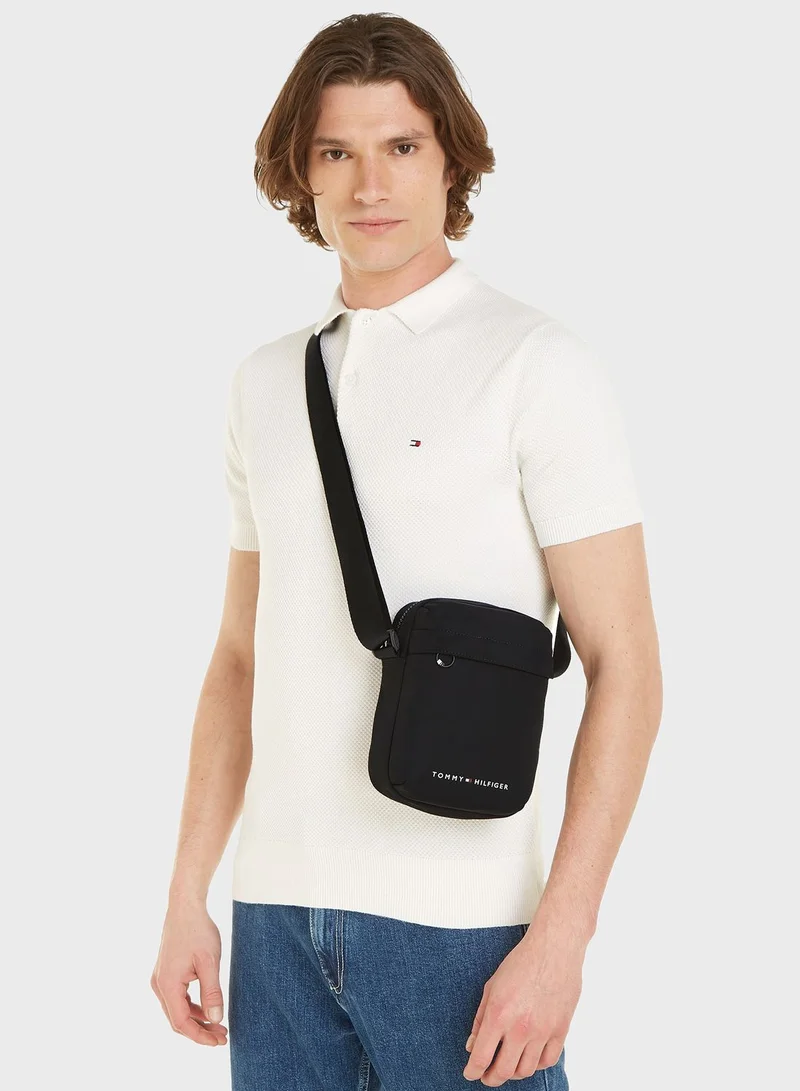 TOMMY HILFIGER Logo Skyline Mini Reporter