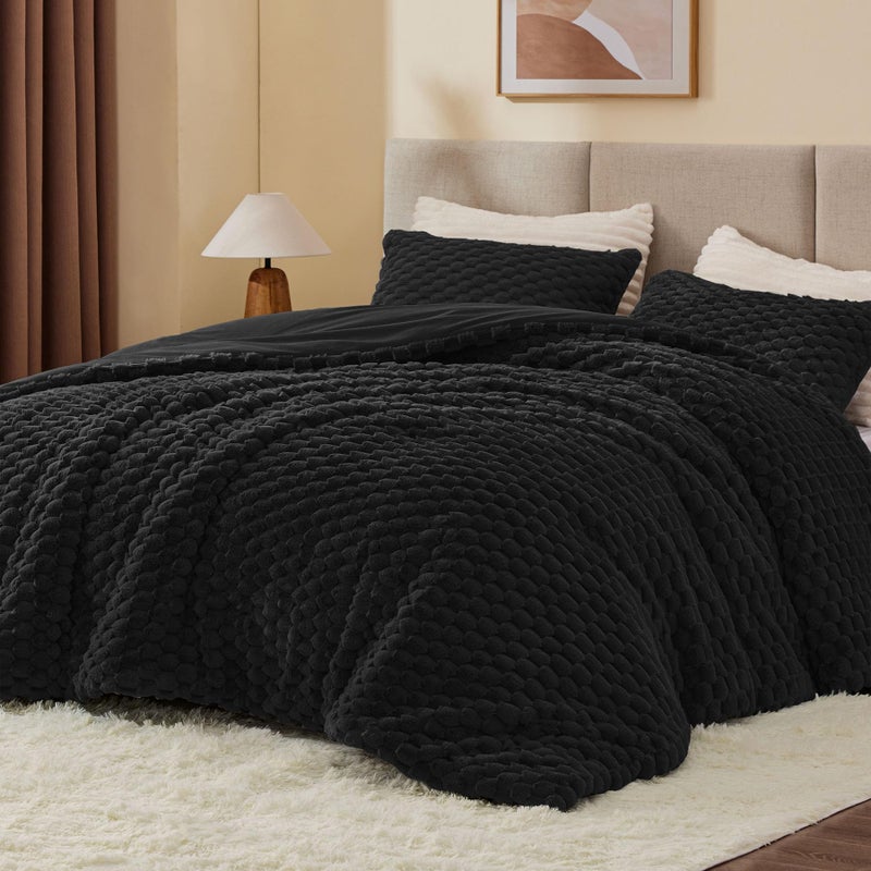 BEDELITE Fluffy Queen Comforter Set - Black Fleece Soft Comforter for Queen Size Bed, Luxury Warm Bedding Set for Winter, Fuzzy Bed Set 3 Pieces (1 Comforter, 2 Pillowcases) - Image 1