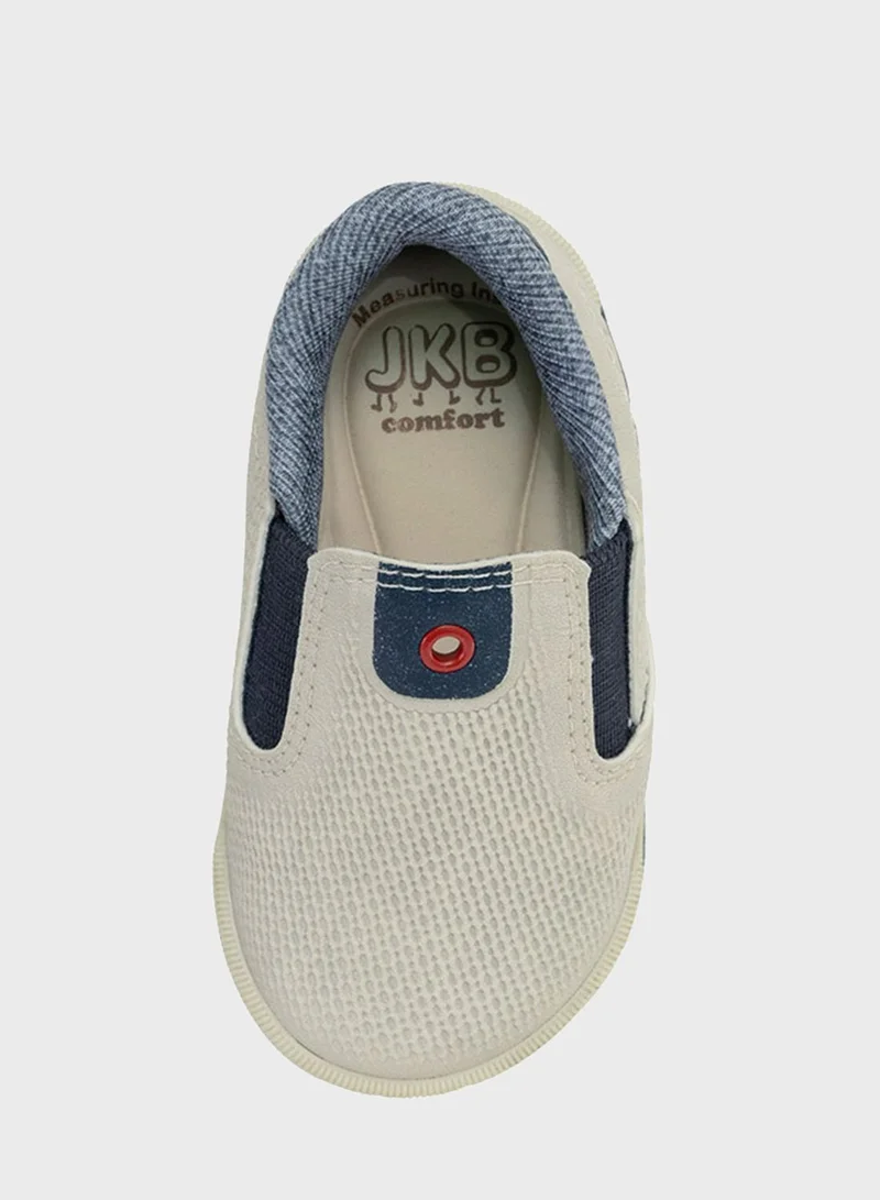 JUST KIDS BRANDS Infant Sivano Sneakers