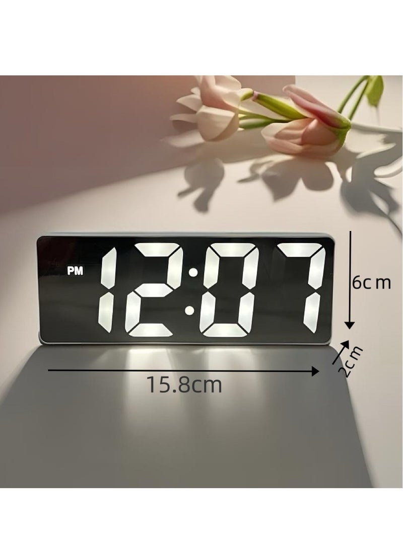 ماكدو ساعة رقمية لغرفة النوم وغرفة المعيشة - ساعة منبه بشاشة كبيرة 15 بوصة مربعة مع التاريخ ودرجة الحرارة، بتنسيق 12/24 ساعة، وظيفة الغفوة، منبهان، لون أبيض - Image 3