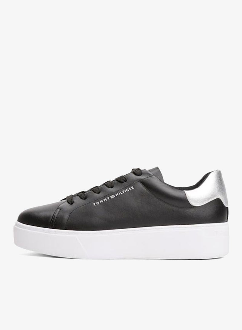 TOMMY HILFIGER Essential Platform Low Top Sneaker - Image 2