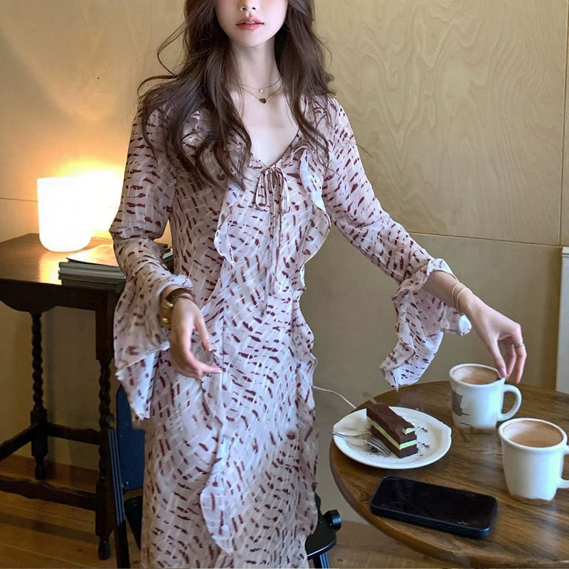 فستان نسائي طويل بنمط عطلة، أكمام جرسية، كشكش، ورباط، مع فتحة، ومطبوع - Image 3