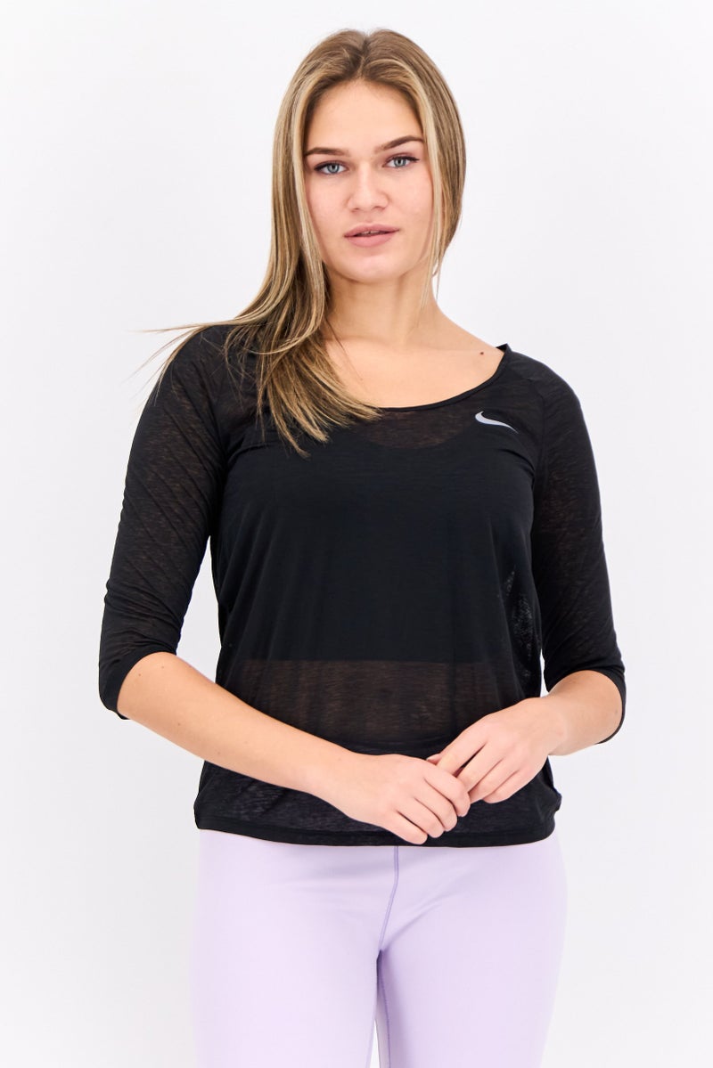 Nike بلوزة رياضية نسائية بأكمام 3/4، سوداء - Image 1