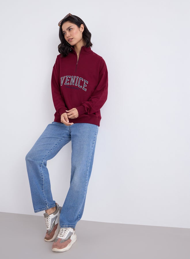 ستايلي ستيلي سويت شيرت طويل مطرز باللون العنابي - Image 2