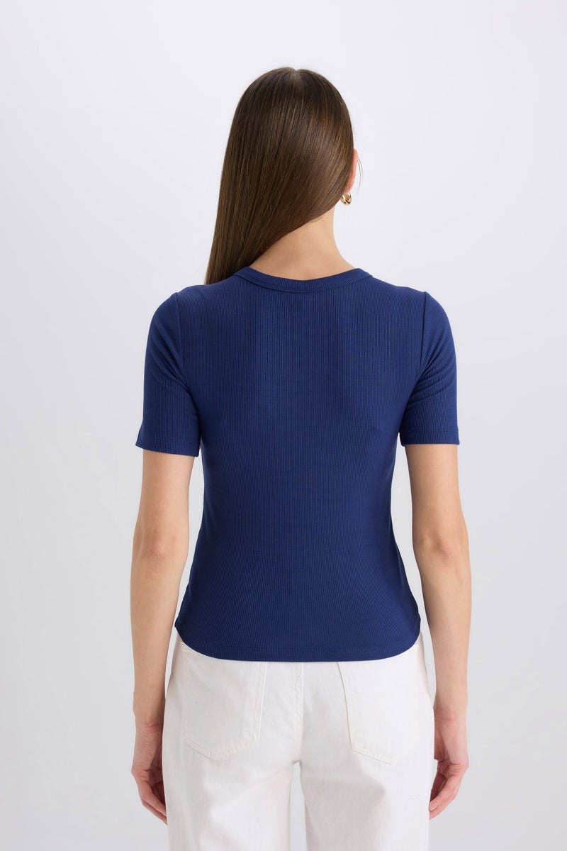 DeFacto Woman Slim Fit Crew Neck Printed Casual Ribbed Camisole T-Shirt - Image 2