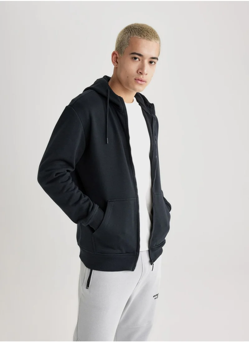 DeFacto Man Regular Fit Sweatshirt