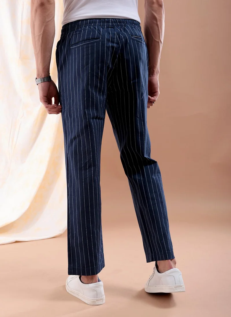 ذا انديان كراج كو Men Elasticated Regular Fit Solid Mid-Rise Pillon Pants