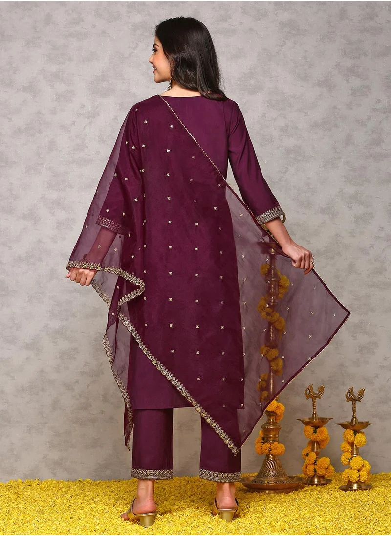 آي شين Ethnic Motifs Embroidered Silk Chiffon Straight Kurta With Trousers & Dupatta