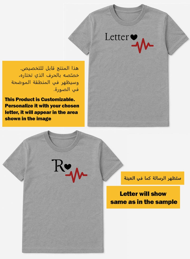 لوحة تيشيرت قطن قابل للتخصيص بحرف من اختيارك مع تصميم قلب - Image 2