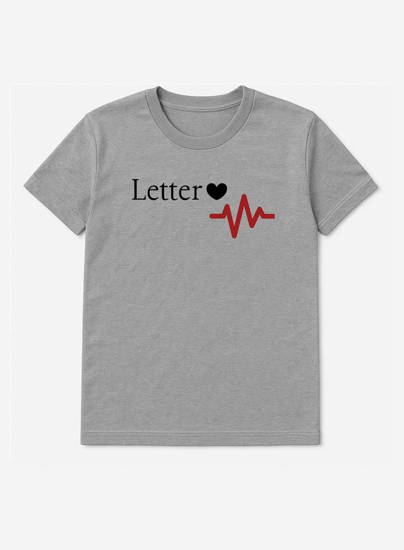 لوحة تيشيرت قطن قابل للتخصيص بحرف من اختيارك مع تصميم قلب - Image 5