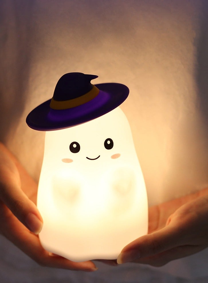 【تصميم إبداعي】: يُضفي مصباح الأطفال الشبح هذا تصميمًا لطيفًا ومرحًا، سيُضفي البهجة والمفاجأة. سواء وضعته على طاولة السرير أو المكتب أو علقته على الحائط، يُمكن استخدامه كإضاءة وديكور. - Image 4