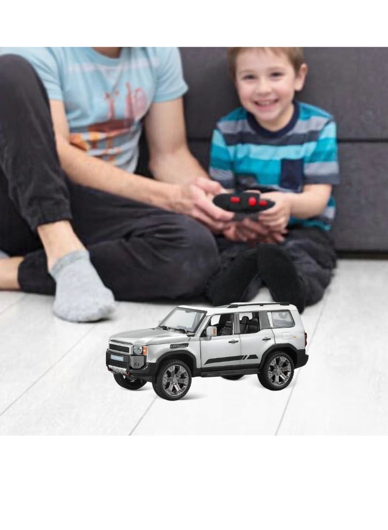 فونسترز سيارة تويوتا برادو من فنسترز بمقياس 1:22 للتحكم عن بُعد - هيكل معدني برذاذ ضبابي مع أضواء LED وبطارية قابلة لإعادة الشحن وقيادة كاملة الوظائف - نموذج واقعي مصبوب للطرق الوعرة - Image 3