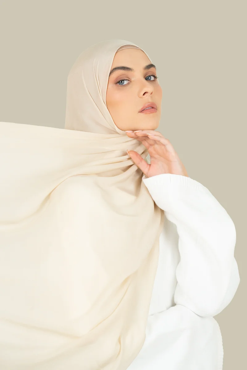 سيلكروز حجاب كريب عاجي