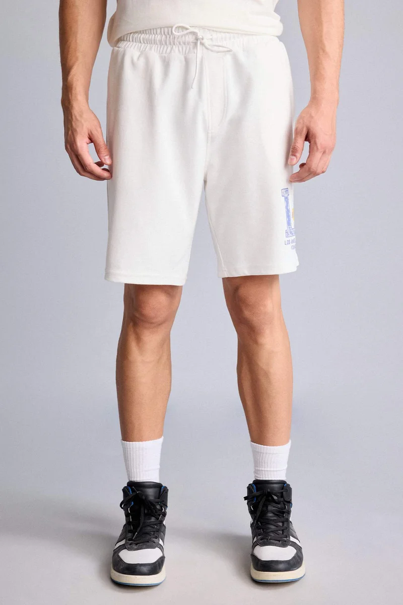 Defacto  NBA Los Angeles Lakers Licensed Standard Fit Shorts for Men | Best Price UAE