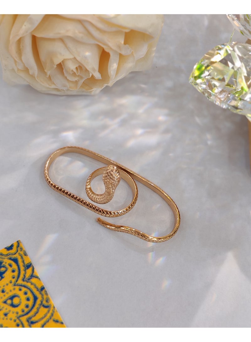 Serpentine integrated bracelet ring, alloy open ring, personalized and fashionable ring - Image 2