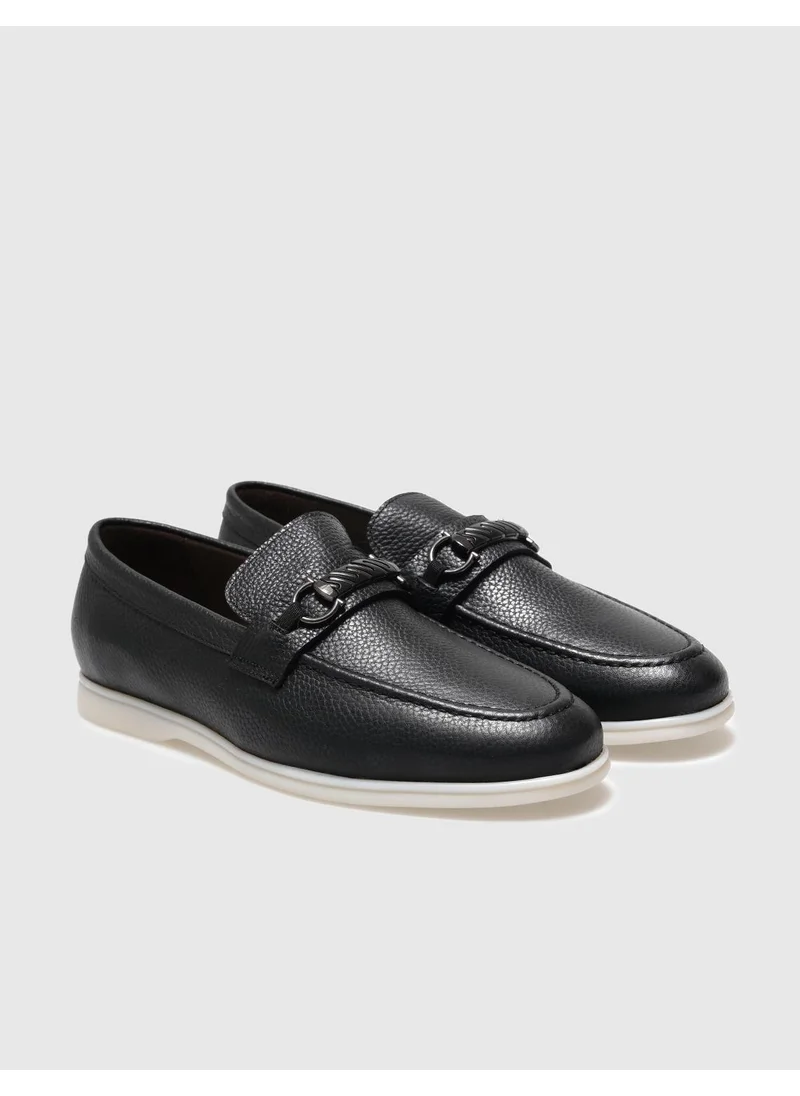 كاباني Leather Black Buckle Men's Casual Shoes