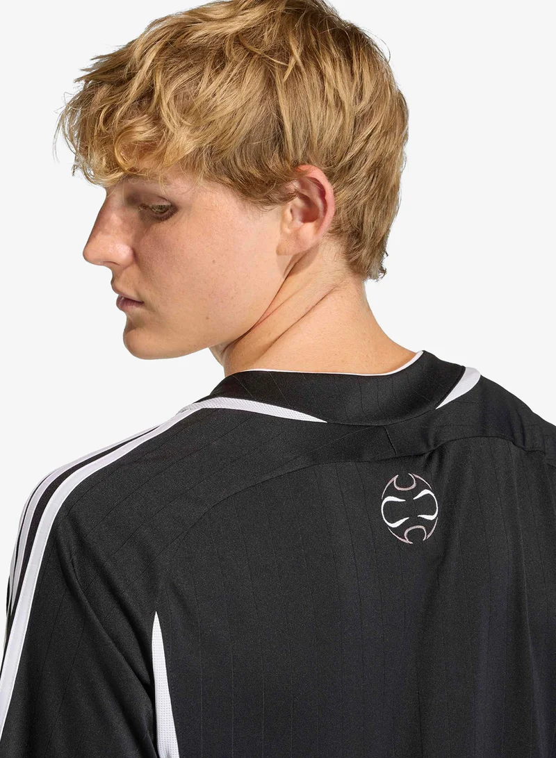 adidas Originals  Adicolor Teamgeist Loose T-Shirt for Men | Best Price UAE