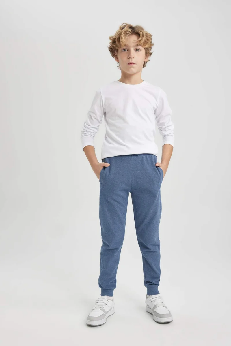 ديفاكتو Regular Fit Trousers