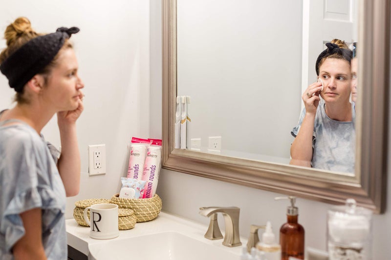 Swisspers Premium 100% Cotton Rounds, Hypoallergenic, 240 Count - Image 3