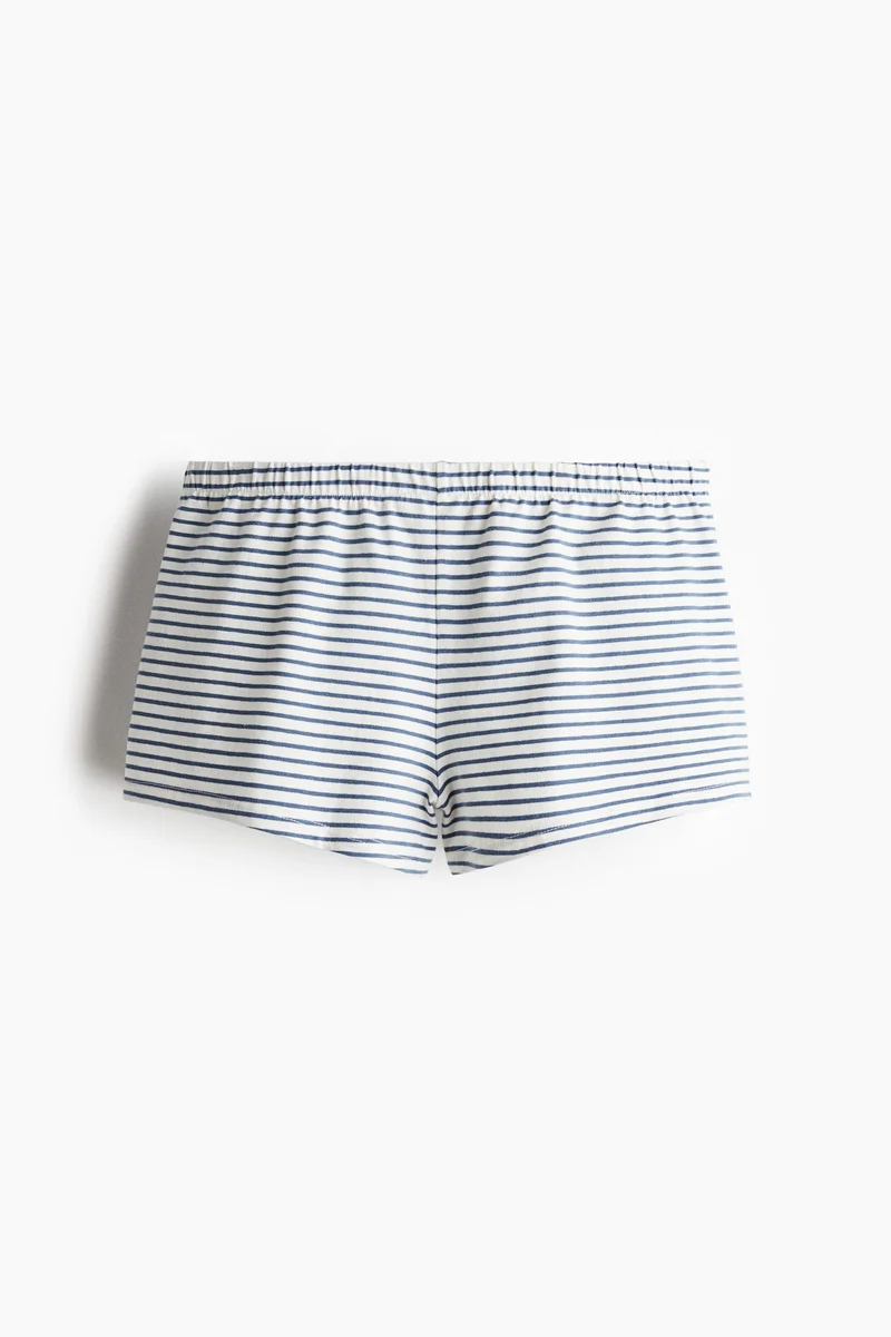 اتش اند ام شورت جيرسيه بتصميم سهل الارتداء