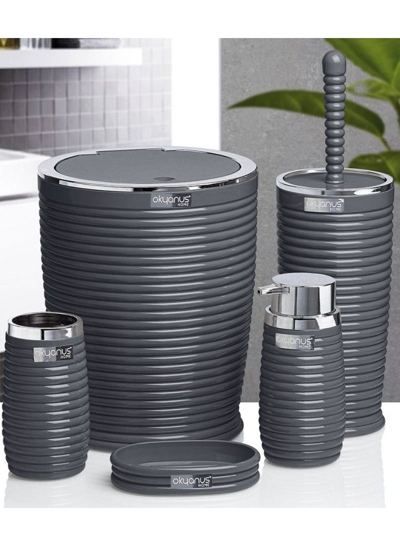 طقم حمام بلاستيك 5 قطع - موزع صابون سائل - حامل صابون - فرشاة تنظيف التواليت - حامل فرشاة أسنان ومعجون أسنان كروم - رمادي - Image 1