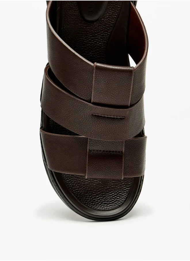 لو كونفورت Men's Solid Slip-On Sandals