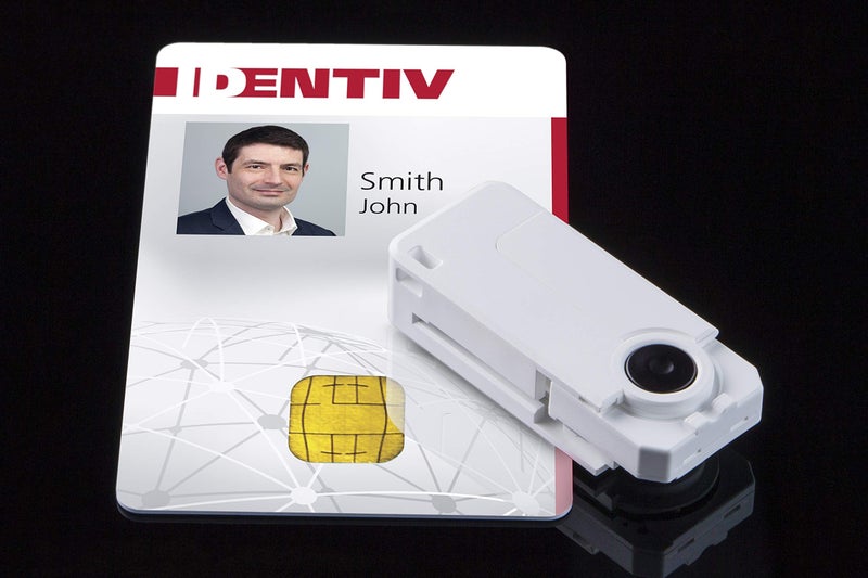 Identiv SCR3500 Smartfold Smart Card Reader - Image 4