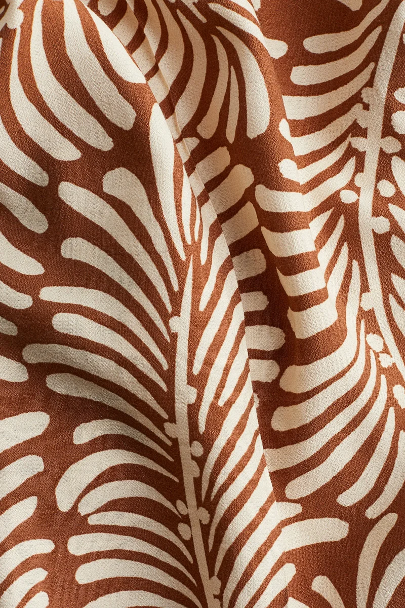 اتش اند ام بنطلون بقصّة عريضة