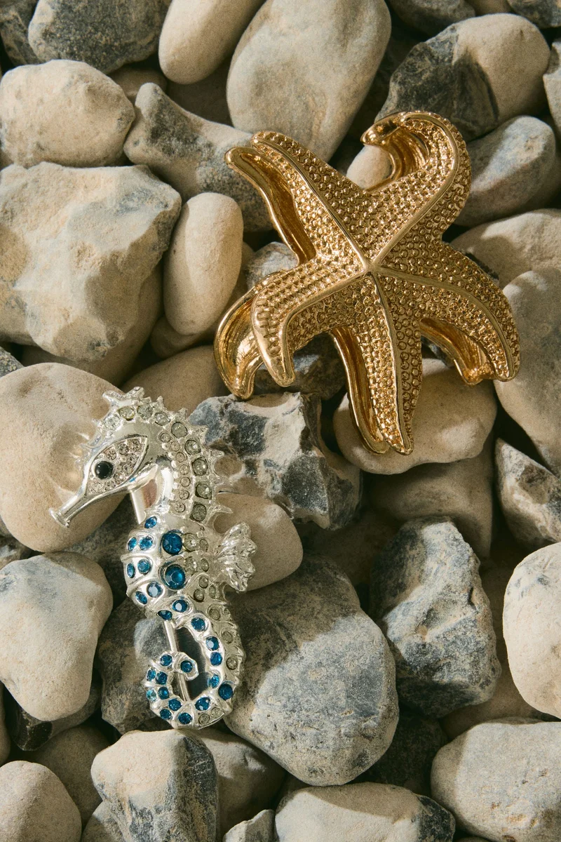 2-pack sea-themed hair accessories