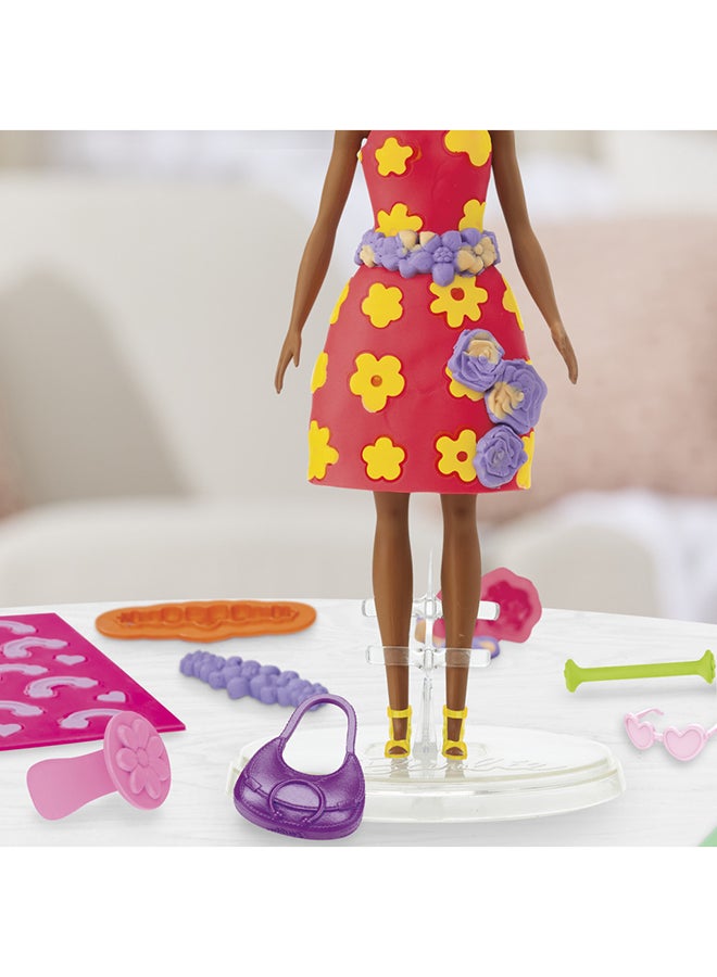 Play-Doh باي-دو باربي باقة الزهور والإكسسوارات، 4 أوراق نمط لإعادة التعبئة من مركب النمذجة، 8 إكسسوارات أزياء، فنون وحرف للأطفال من عمر 5 سنوات فما فوق (الدمية غير مشمولة) - Image 4