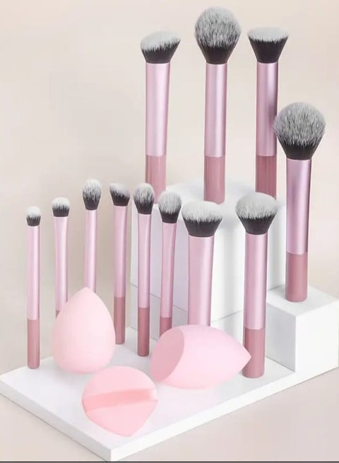 18 PCS Makeup Tool Set, 15 makeup Brush Sets- Including Blush Brush, Contour Brush, Foundation Brush, Concealer Brush, Eye Shadow Brus, 1 pc Angle Makeup Sponge, 1 pc Drop-Shaped Beauty Egg and 1 Pc Powder Puff Beauty Tool