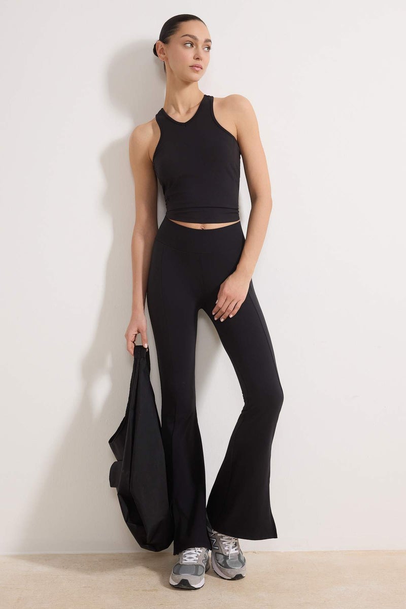 trendyol Black Slit Brushed Soft Fabric Spanish Trotting Knitted Sports Leggings Thmss26Ea00004 - Image 2
