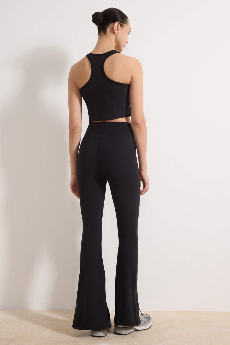 trendyol Black Slit Brushed Soft Fabric Spanish Trotting Knitted Sports Leggings Thmss26Ea00004 - Image 4