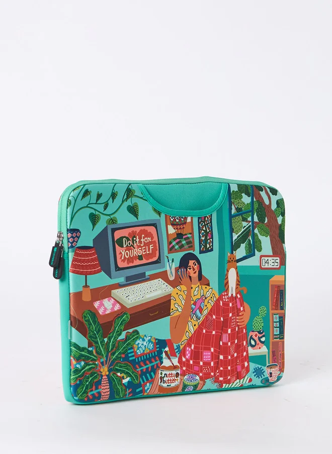 تشومباك Lounging lady 15" laptop sleeve