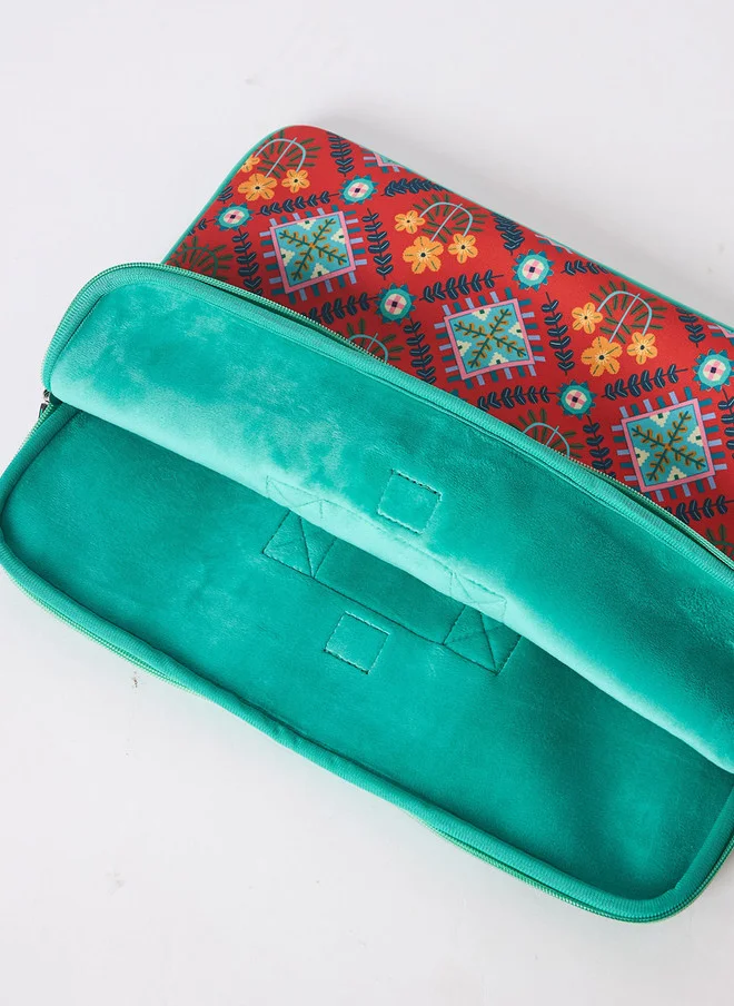 Chumbak  Lounging lady 15" laptop sleeve  | Best Price UAE