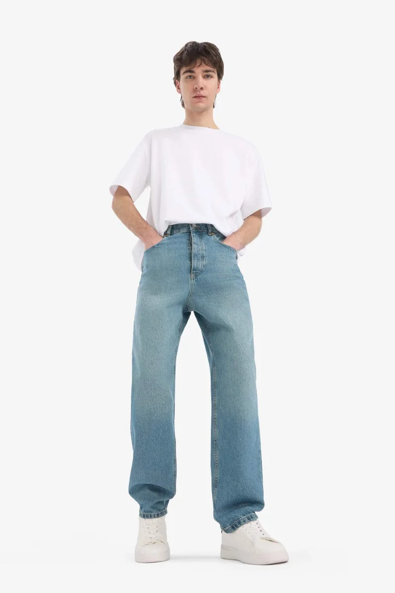 ديفاكتو Baggy Fit Regular Hem Jeans
