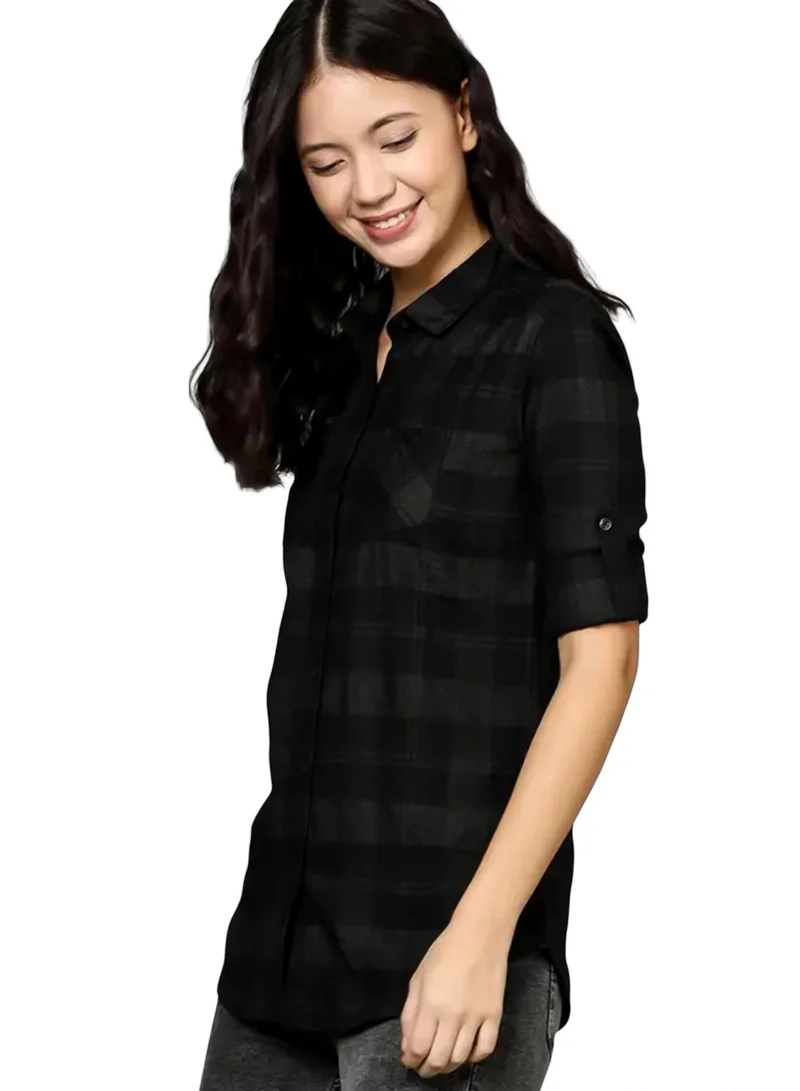 بينيا كولادا قميص كاروهات نسائي باللون الرمادي الفحمي