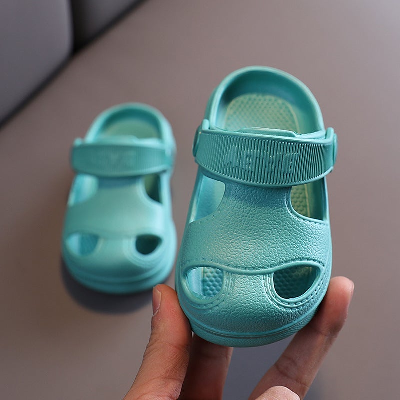 Latest Fashion Summer Boys and Girls Non slip Soft Bottom Beach Sandals Pool Slippers Cartoon Design - Image 1