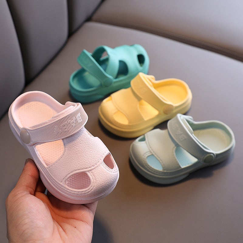 Latest Fashion Summer Boys and Girls Non slip Soft Bottom Beach Sandals Pool Slippers Cartoon Design - Image 2