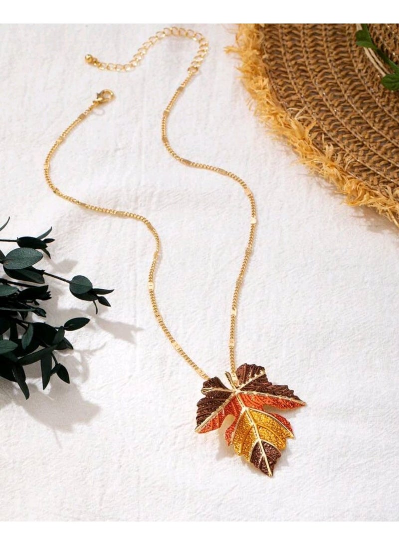 شي إن قلادة واحدة من سبيكة معدنية مطلية على شكل ورقة قيقب خريفية للنساء - Image 3