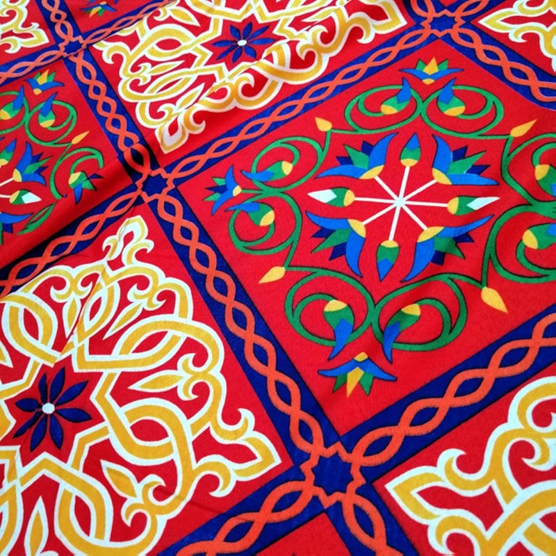 قماش خيامية مطبوع بنقشة مربعات حمراء، طوله 4 أمتار، يُستخدم كمفرش طاولة أو وسادة أو فانوس رمضاني أو زينة موسمية.